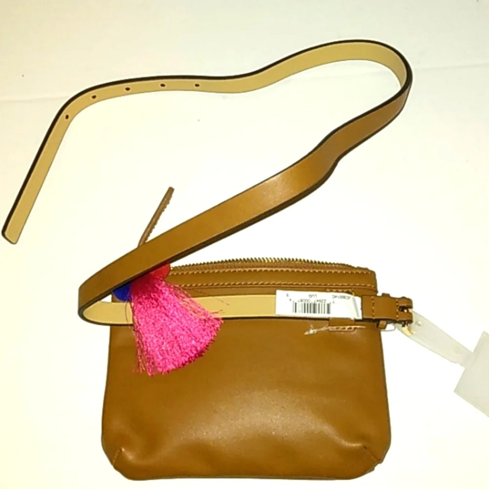 ☆NWT☆JUICY COUTURE ☆Adjustable☆ Cute Belt Bag/Clutch/Shoulder Bag☆Pom Pom    Zip - Picture 13 of 16